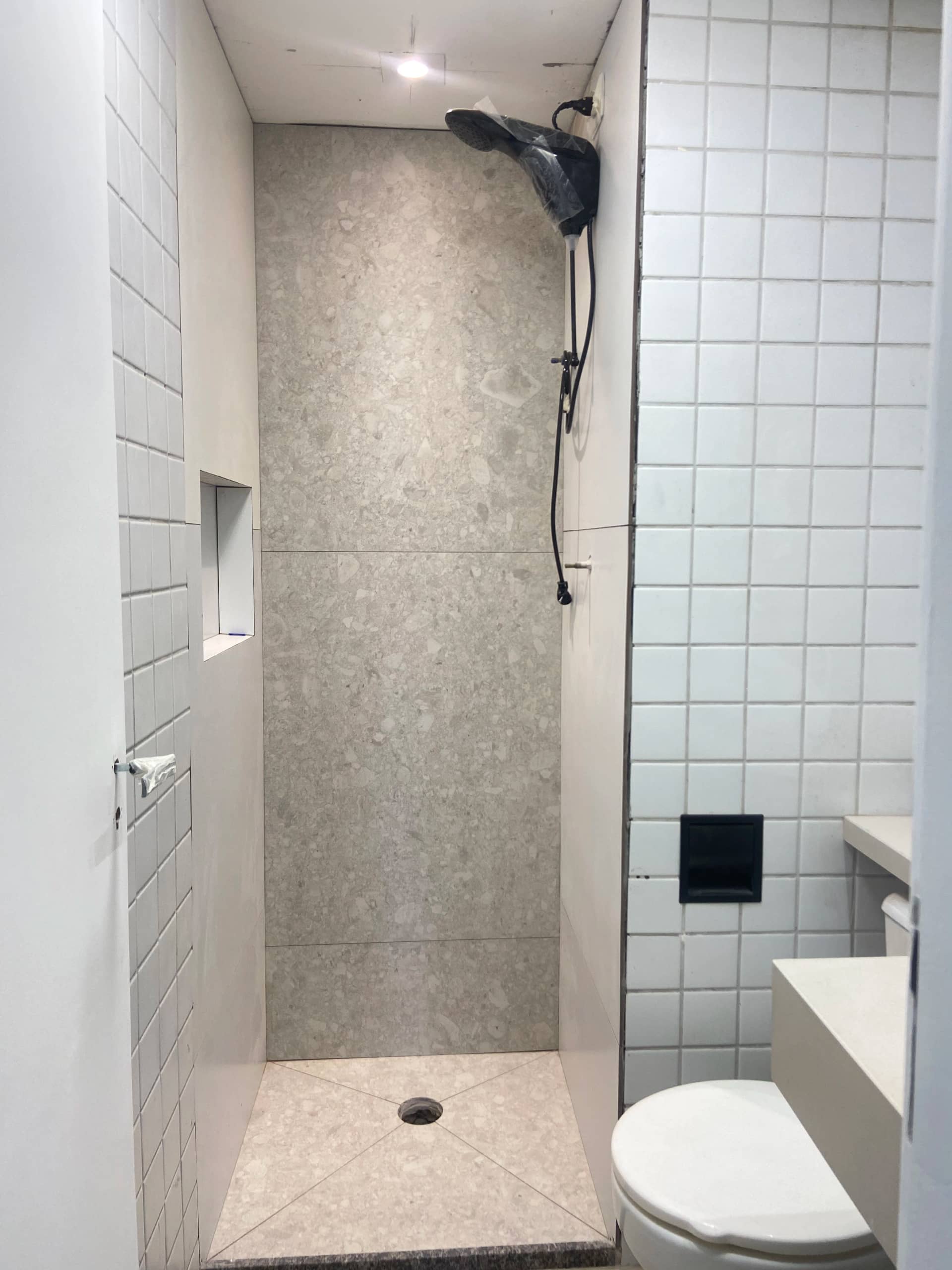 Banheiro residencial reformado pela GA Reformas em Recife