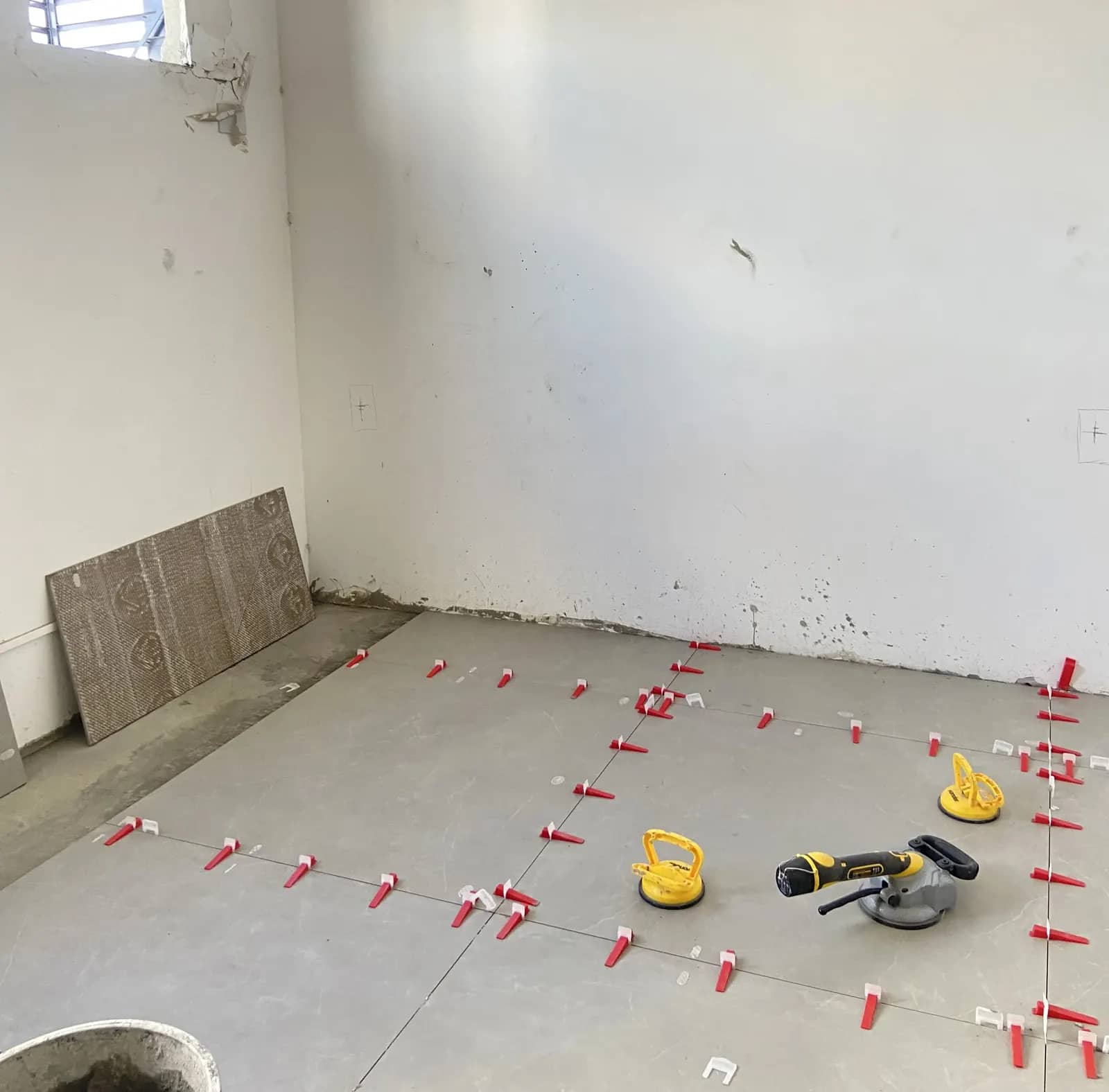Piso instalado pela GA Reformas em obra residencial em Recife